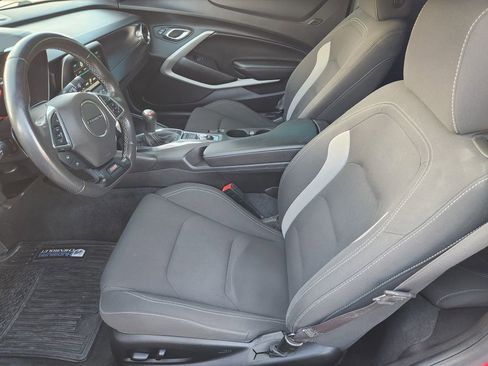 Used 2018 Chevrolet Camaro SS image 15