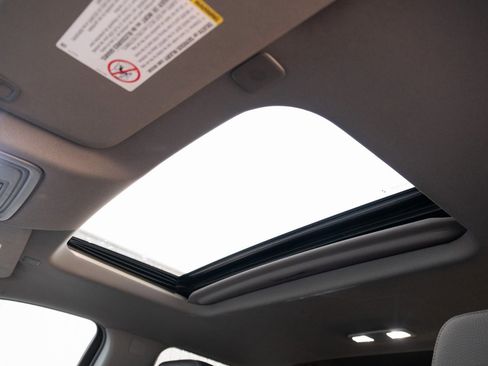 Used 2023 GMC Sierra 3500 Denali image 15