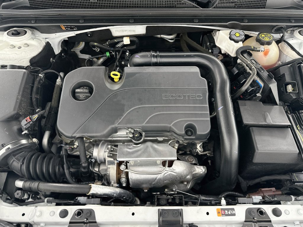 Used 2023 Chevrolet Malibu LS w/ Driver Confidence Package FWD image 31