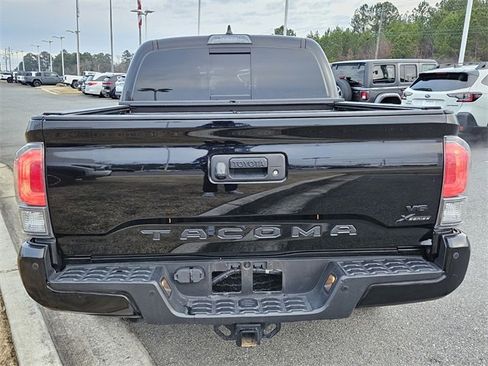 Used 2022 Toyota Tacoma TRD Off-Road w/ Technology Package image 10