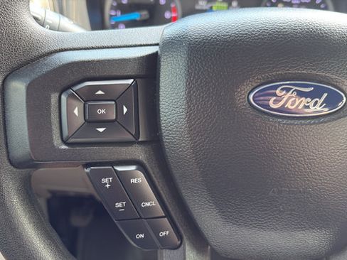 Used 2020 Ford F250 XL w/ STX Appearance Package AWD/4WD image 9