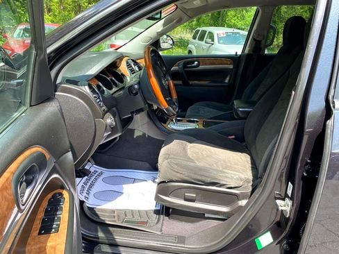 Used 2011 Buick Enclave CX image 8