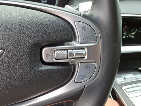 Used 2025 Genesis GV70 2.5T AWD/4WD image 21