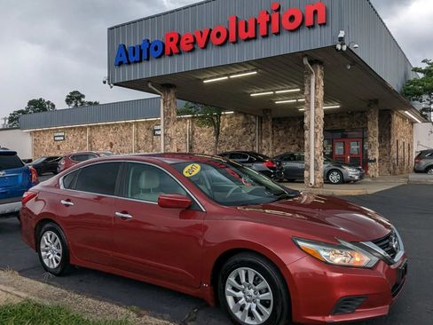 Used 2017 Nissan Altima 2.5 S w/ Power Driver Seat Package FWD image 1