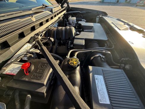 Used 2018 Chevrolet Silverado 1500 LT w/ All Star Edition image 14