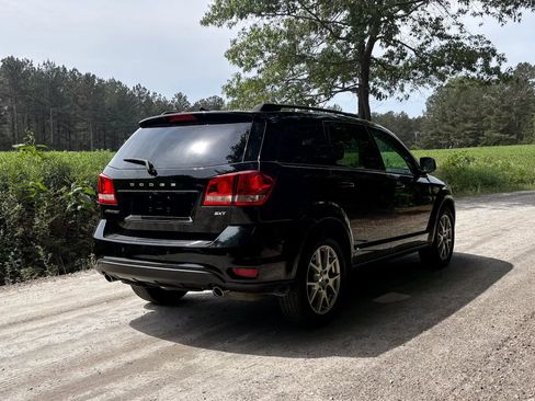 Used 2015 Dodge Journey SXT w/ Flexible Seating Group FWD image 4