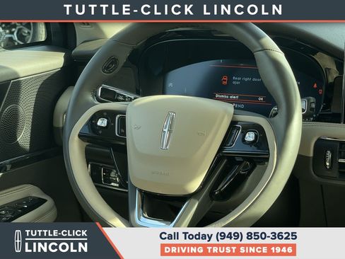 Used 2023 Lincoln Corsair Reserve w/ Equipment Group 201A AWD/4WD image 24