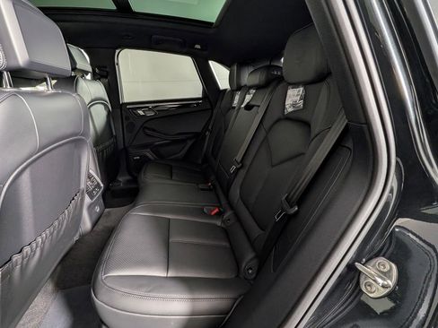 New 2026 Porsche Macan image 24