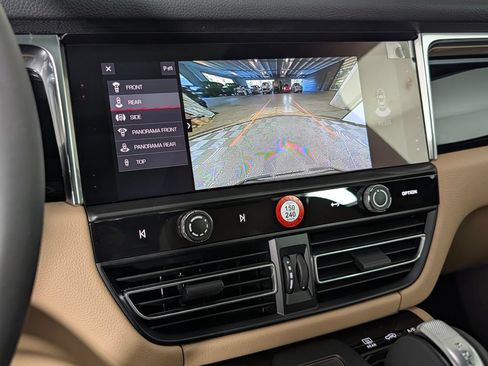New 2026 Porsche Macan AWD/4WD image 32