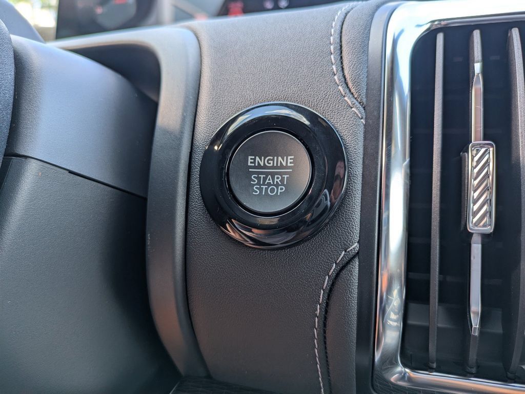 New 2026 Ford Expedition Platinum w/ Stealth Appearance Package AWD/4WD image 36