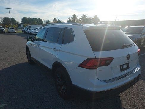 Used 2022 Volkswagen Tiguan SE image 7