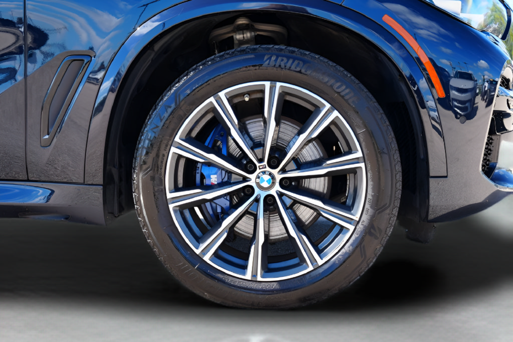Used 2022 BMW X5 xDrive40i w/ Premium Essential Package AWD/4WD image 9