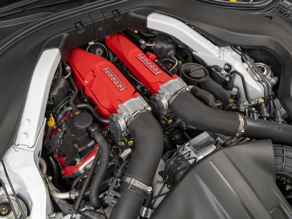 Certified 2026 Ferrari Roma Spider RWD image 34