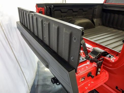 Certified 2024 Chevrolet Silverado 1500 LT Trail Boss w/ Convenience Package II image 32