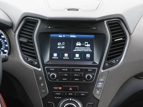 Used 2017 Hyundai Santa Fe SE w/ Cargo Package AWD/4WD image 16