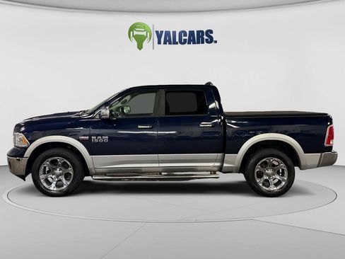Used 2013 RAM 1500 Laramie w/ Convenience Group AWD/4WD image 2