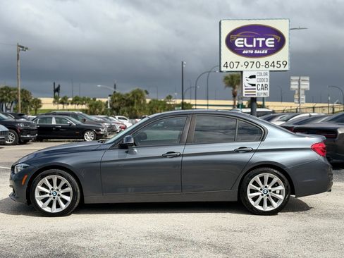 Used 2018 BMW 320i 320i Sedan image 2