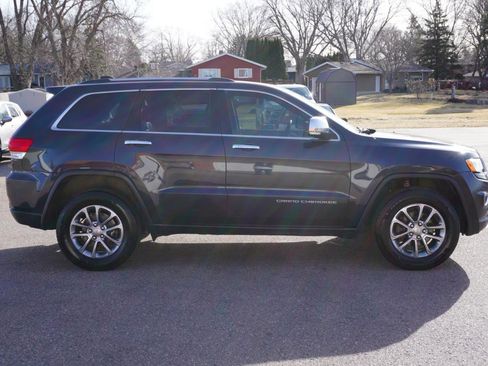 Used 2016 Jeep Grand Cherokee Limited w/ Luxury Group II image 6