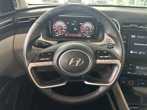Used 2022 Hyundai Tucson SEL w/ Convenience + Premium Package FWD image 16