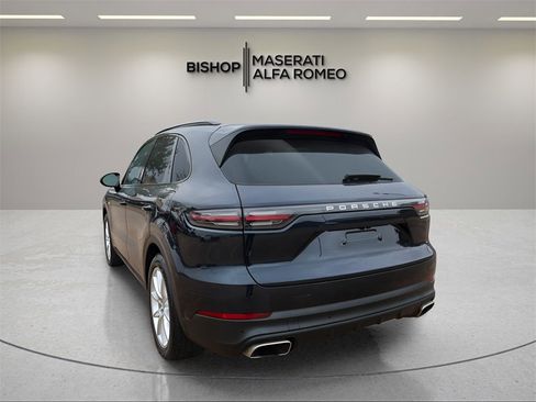 Used 2022 Porsche Cayenne E-Hybrid image 5
