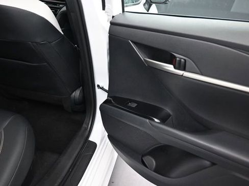 Used 2026 Toyota Camry SE FWD image 21