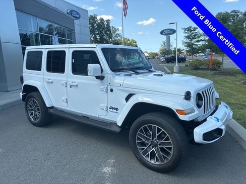 Used 2022 Jeep Wrangler Unlimited Sahara image 6
