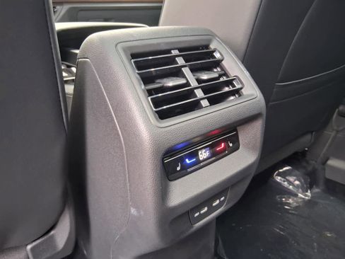 New 2026 Volkswagen Tiguan SEL R-Line AWD/4WD image 27
