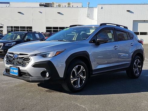 Used 2024 Subaru Crosstrek 2.0i Premium image 3