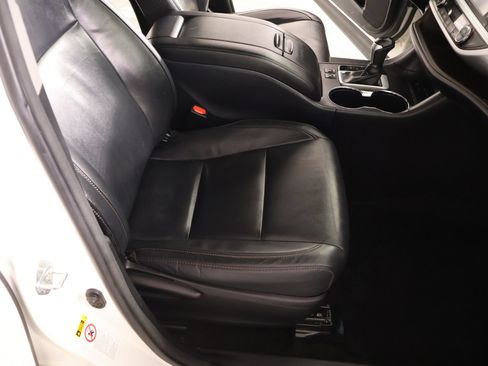 Used 2015 Toyota Highlander XLE FWD image 14