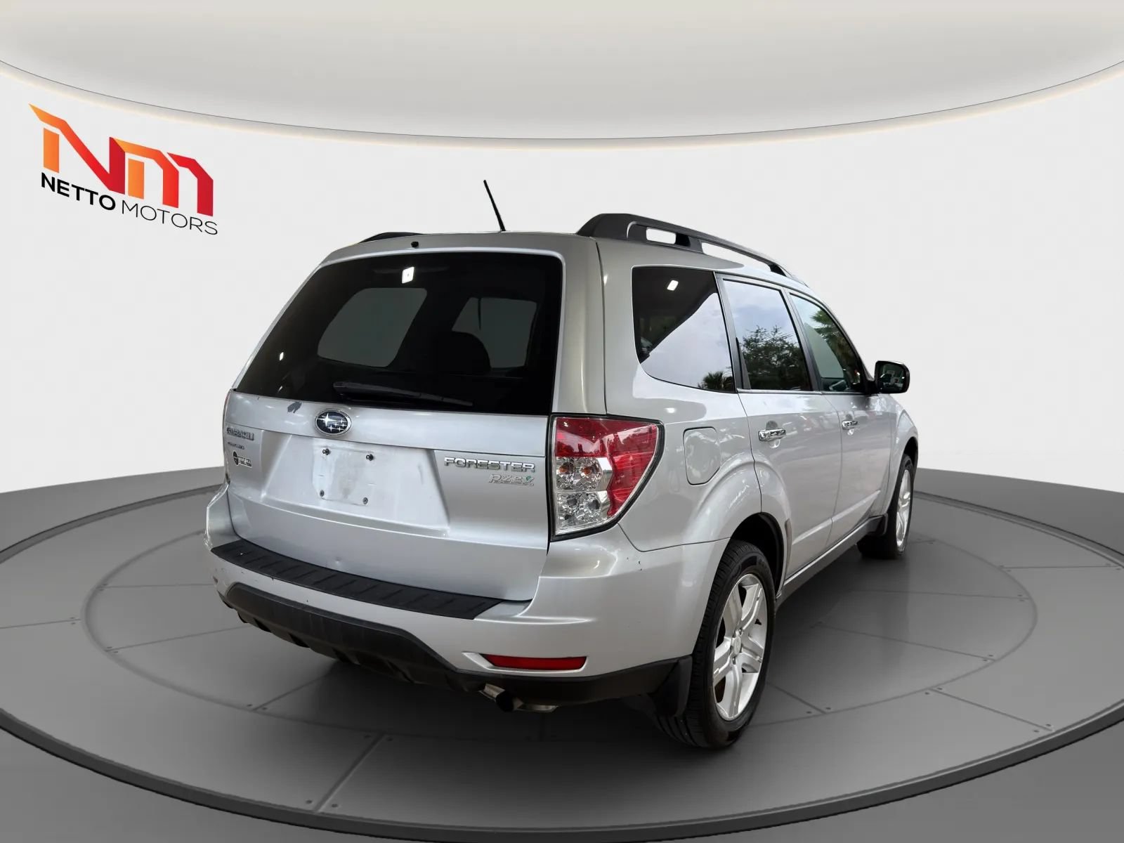 Used 2010 Subaru Forester 2.5X Premium w/ Popular Equipment Group 1B AWD/4WD image 5