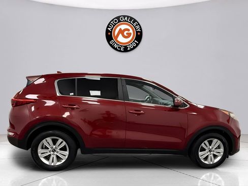 Used 2017 Kia Sportage LX image 8