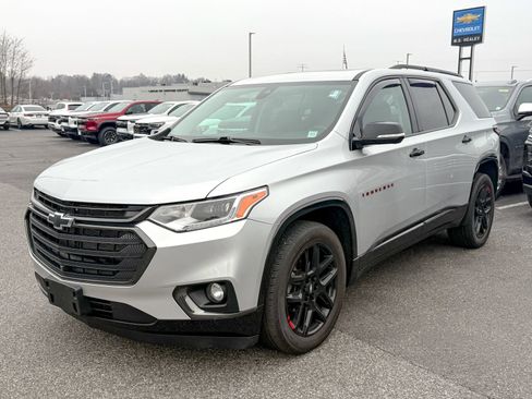Used 2020 Chevrolet Traverse Premier w/ Redline Edition image 3
