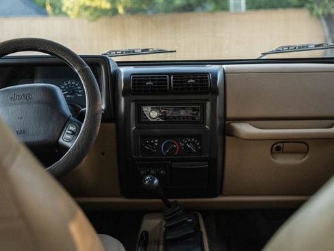 Used 2000 Jeep Wrangler Sahara AWD/4WD image 80
