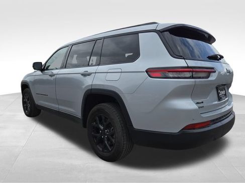 Used 2024 Jeep Grand Cherokee L Laredo AWD/4WD image 13