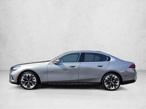 Used 2026 BMW i5 eDrive40 AWD/4WD image 11