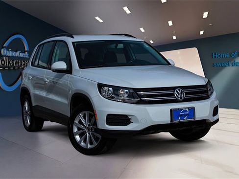 Used 2018 Volkswagen Tiguan Limited image 3