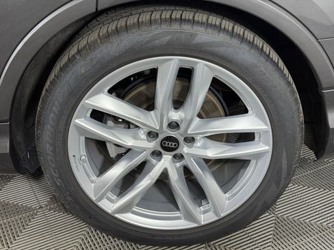 Used 2025 Audi Q7 3.0T Premium Plus w/ Premium Plus Package AWD/4WD image 12