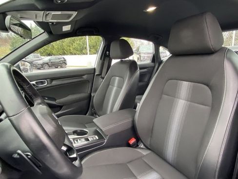 Used 2025 Honda Civic Sport image 14