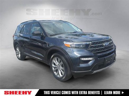 Certified 2024 Ford Explorer XLT w/ Equipment Group 202A AWD/4WD image 1