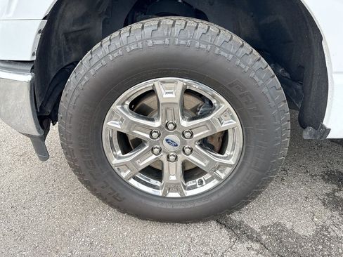 Used 2023 Ford F150 Lariat w/ Trailer Tow Package image 10