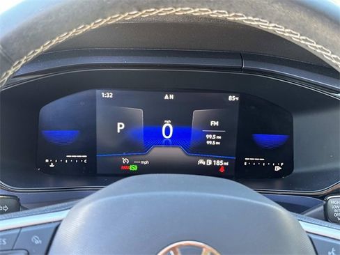 Used 2022 Volkswagen Taos SE image 17