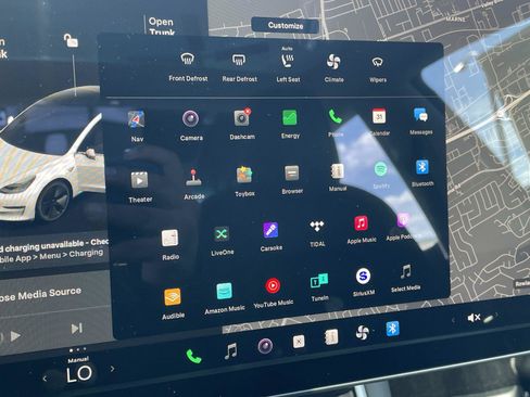 Used 2018 Tesla Model 3 Long Range image 16