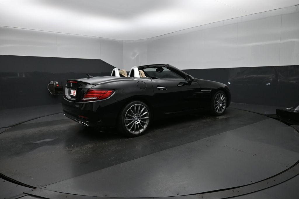 Used 2017 Mercedes-Benz SLC 300 image 10