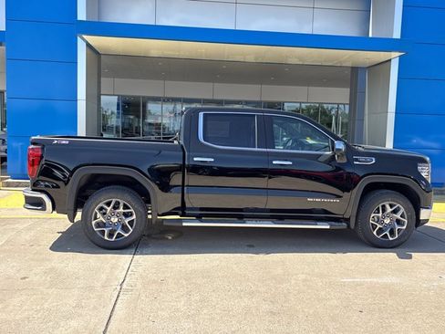 New 2026 GMC Sierra 1500 SLT w/ SLT Premium Package AWD/4WD image 2