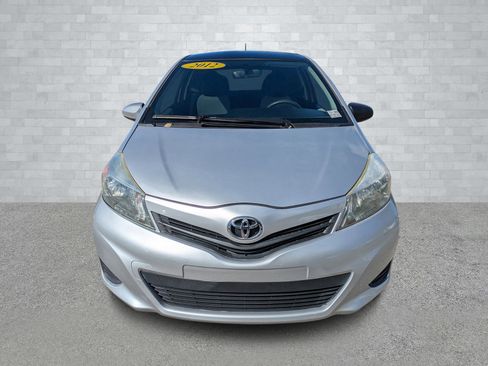 Used 2012 Toyota Yaris L image 3
