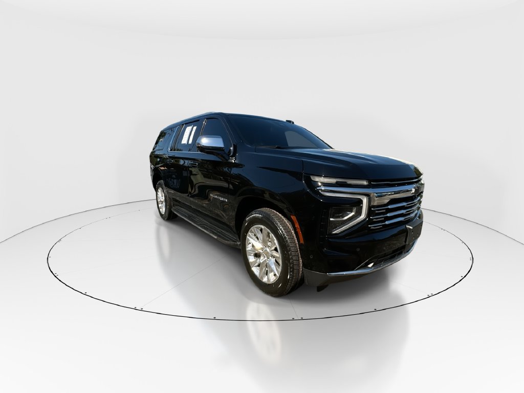 Used 2025 Chevrolet Suburban Premier w/ LPO, Illumination Package RWD image 2