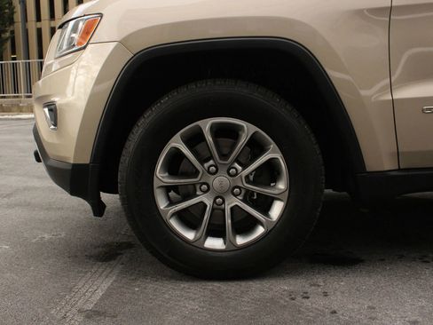 Used 2015 Jeep Grand Cherokee Limited image 11