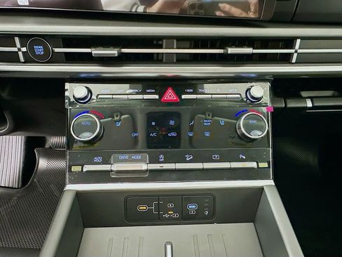 Used 2026 Hyundai Santa Fe SEL image 13