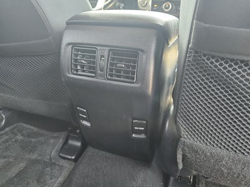 Used 2016 Toyota 4Runner SR5 AWD/4WD image 39