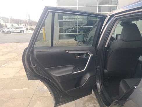 Used 2025 Toyota RAV4 XLE image 14